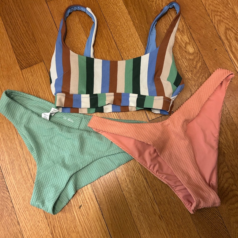 Striped Bikini Top and Two Bottoms Set